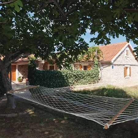 13 Prázdninový dům